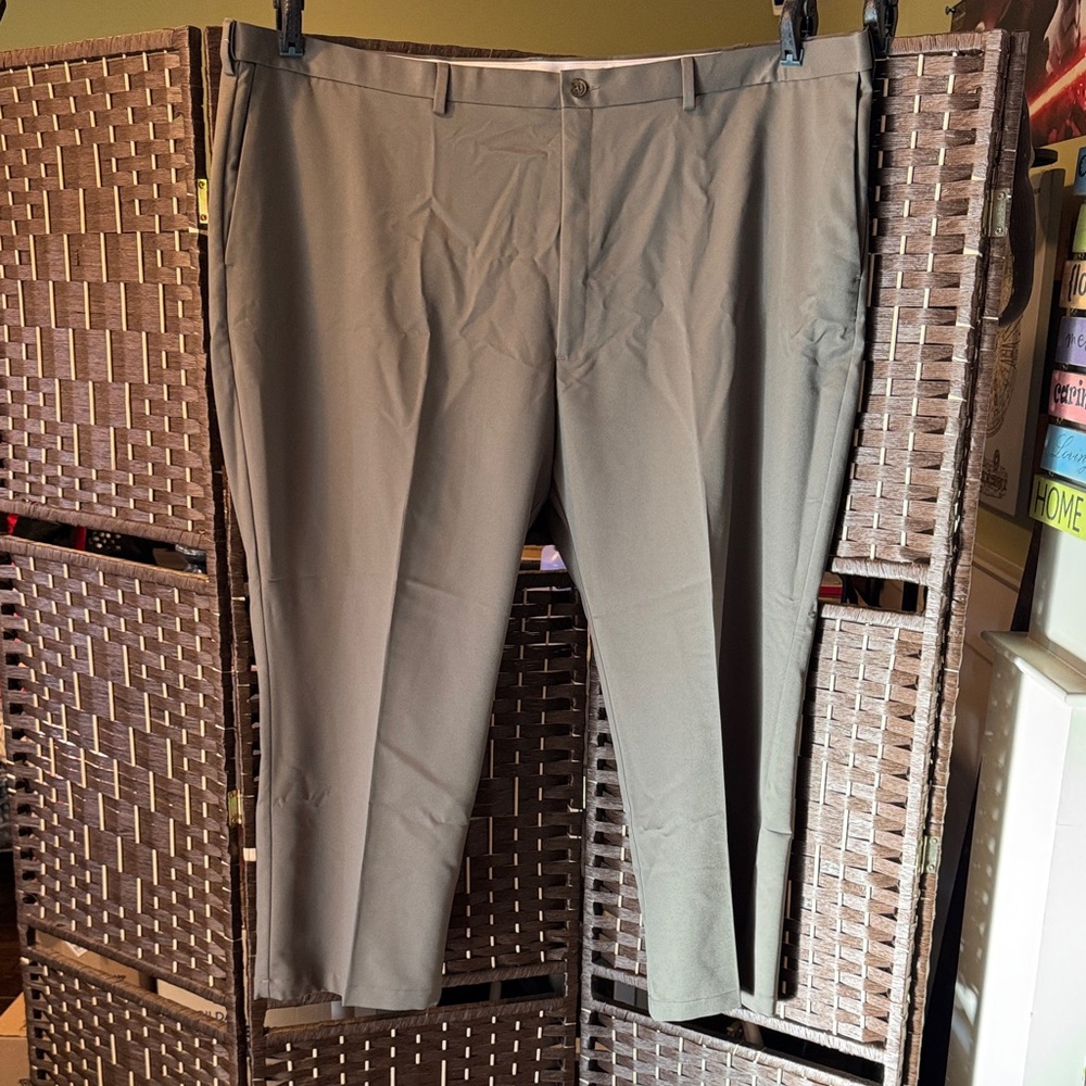 Haggar Men's Classic Tan Dress Pants
